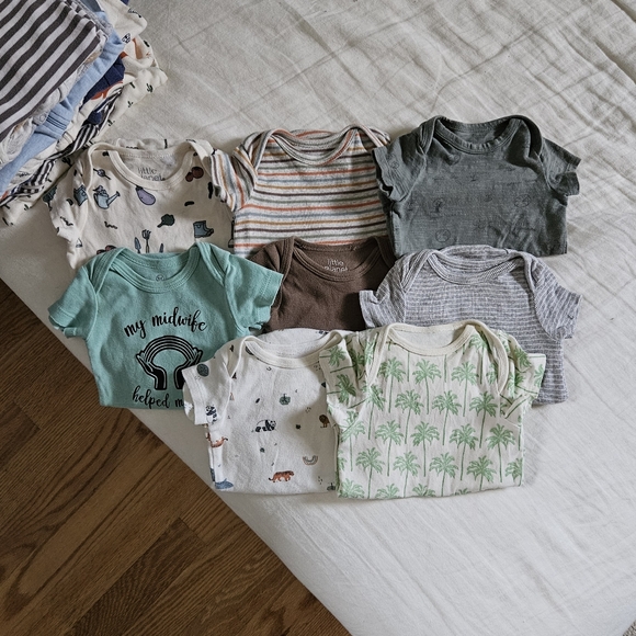 Organic Gender Neutral Baby Clothes 0-6m - Picture 2 of 7